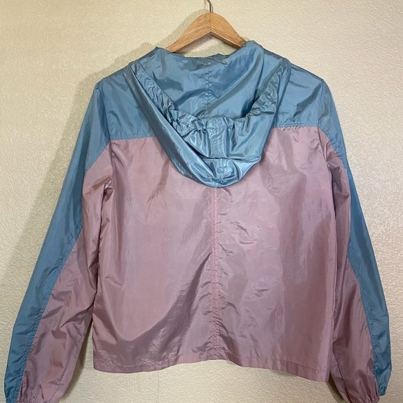 Vintage-Style Pink Wind Breaker - Picture 2 of 3